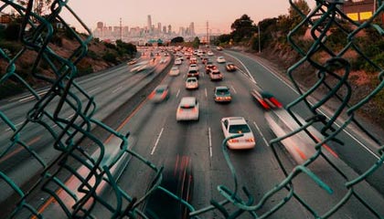 爱游戏下载_ 2025年电竞市场展望：机遇与挑战并存，爱游戏现在叫什么