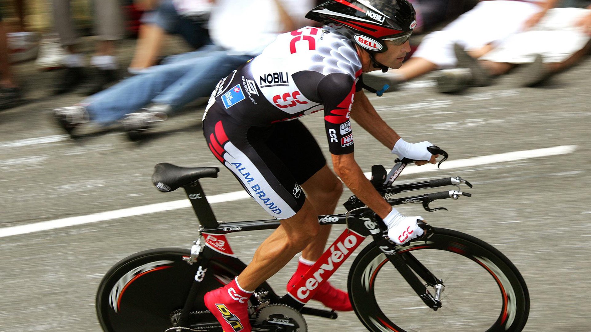 “年轻球员崭露头角，成为各大豪门争夺的焦点”，七位最值得你在今夏关注的年轻球员