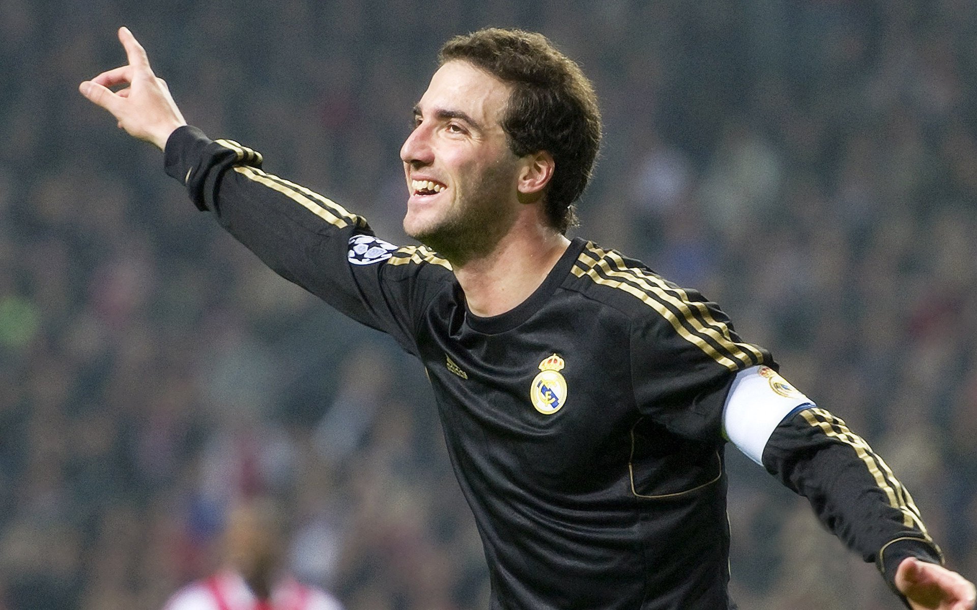 爱游戏官方论坛-足球梦：跨界合作带来的新兴热点，足球圆梦